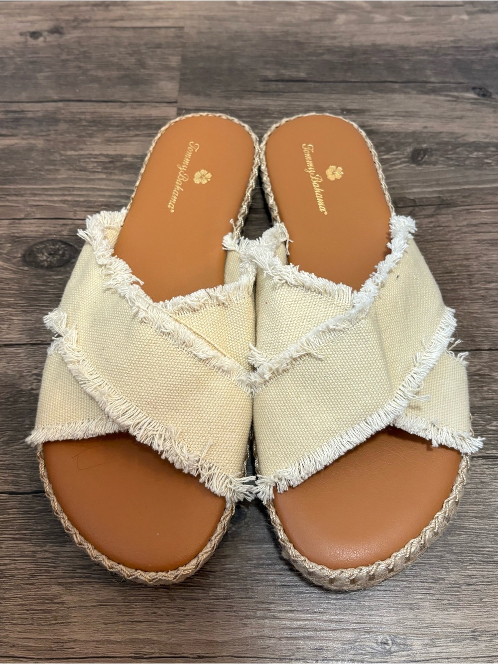 Tommy Bahama Cream Frayed Cross-Band Espadrille Slides